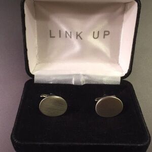 Men’s silver cufflinks​